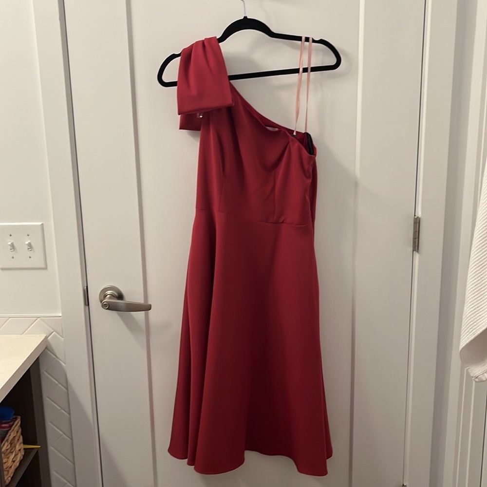 Gal Meets Glam One Should Bow Dress - Picture 4 of 9